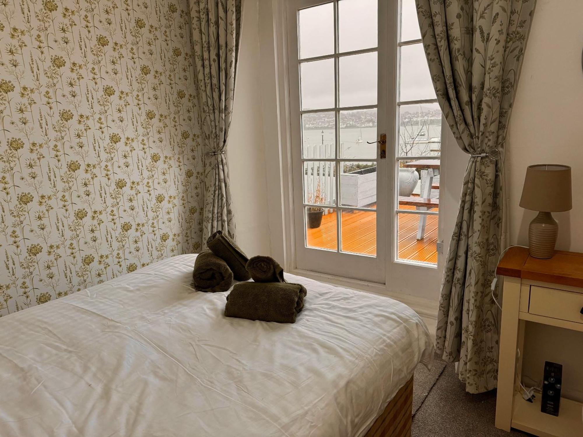 Compton House 1 Apartment คอนวี ภายนอก รูปภาพ