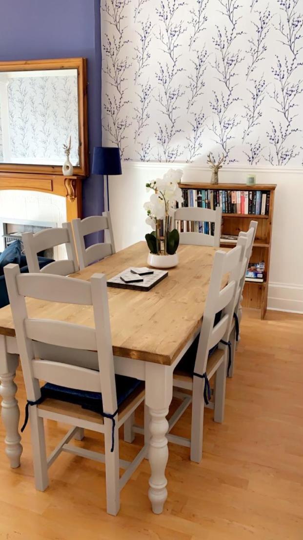 Compton House 1 Apartment คอนวี ภายนอก รูปภาพ